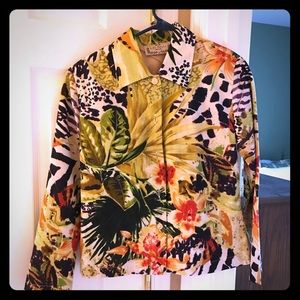 Light weight button down top